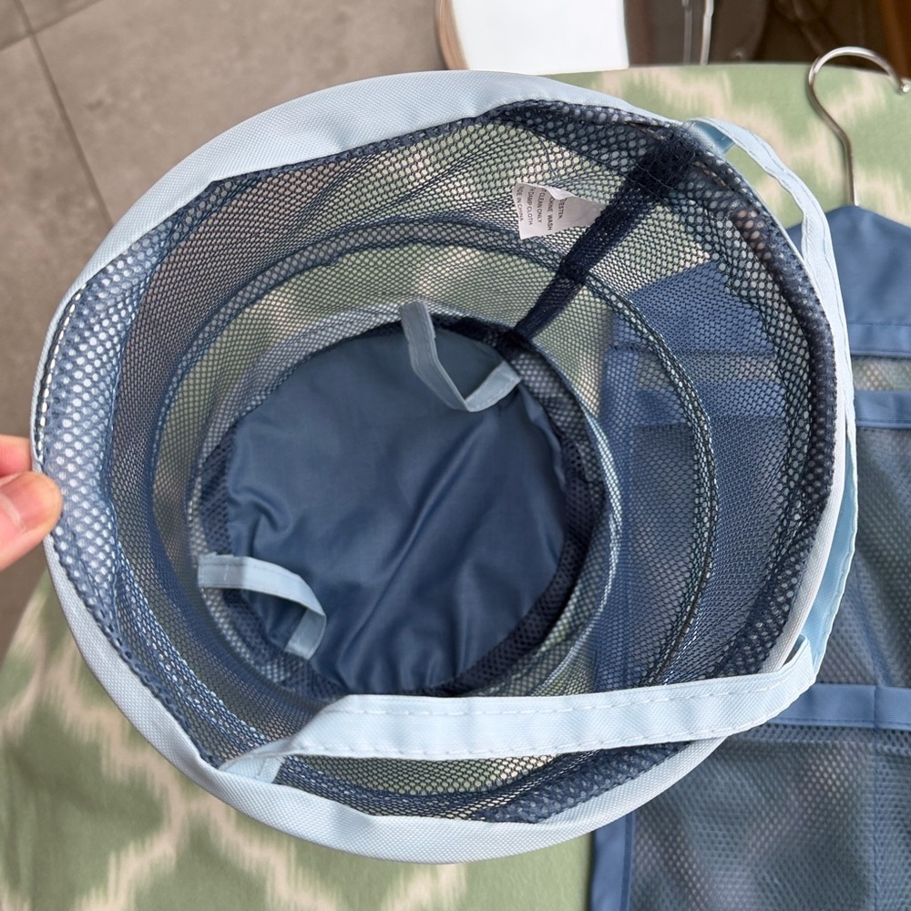 NEW Blue mesh Hanging Organizer with Mesh Pockets and mesh laundry tote - Picture 3 of 7